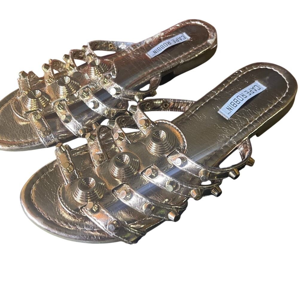 Cape Robbin Women’s Slip On size 8.5 Gold vintage sandals Flat
